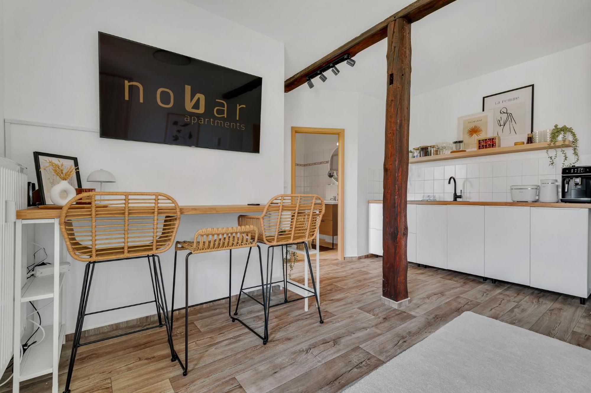 Tiny - Innenstadt - Balkon - Smart Tv Apartment
